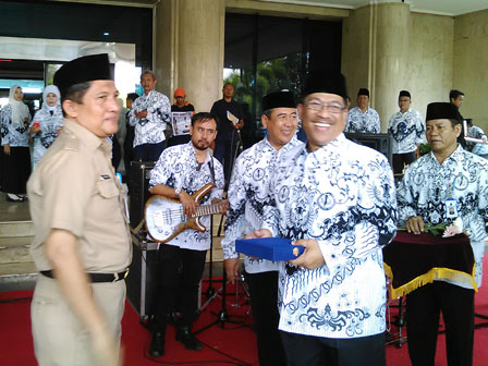 Pencarian PGRI Pakpak Bharat - Persatuan Guru Republik Indonesia Cabang Pakpak Bharat